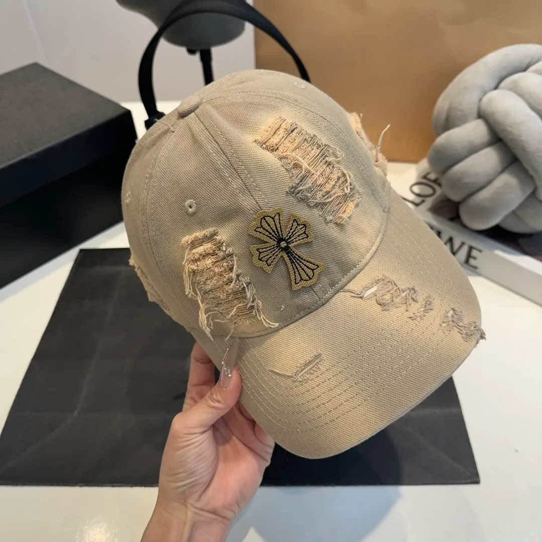 P56 Crow Heart Baseball Cap, holed retro peaked cap, head circumference 57.cm